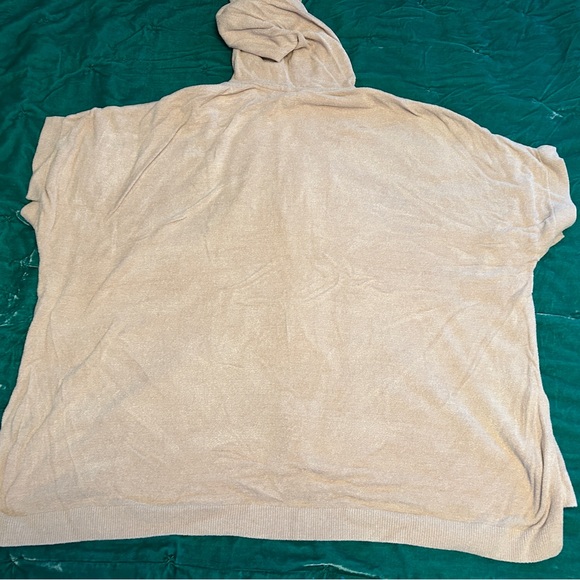 Barefoot Dreams Cream Hooded Zip-Up Poncho - Picture 7 of 7